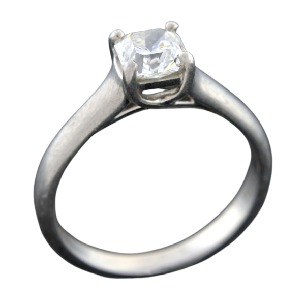 TIFFANY & CO. Estate Platinum "Lucida ®" Diamond Solitaire Ring 0.73ct