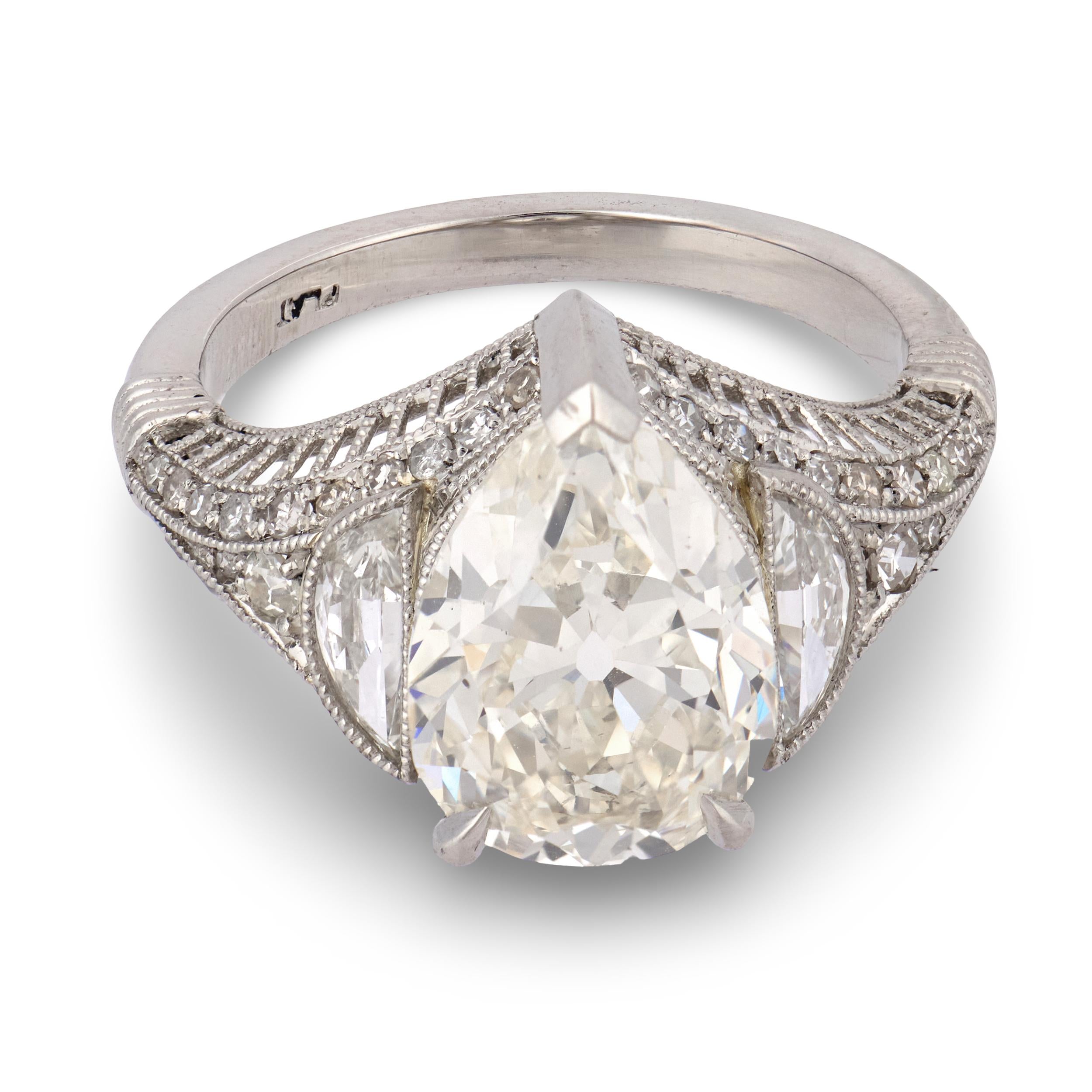 Art Deco Platinum Diamond Engagement Ring 2.60ct