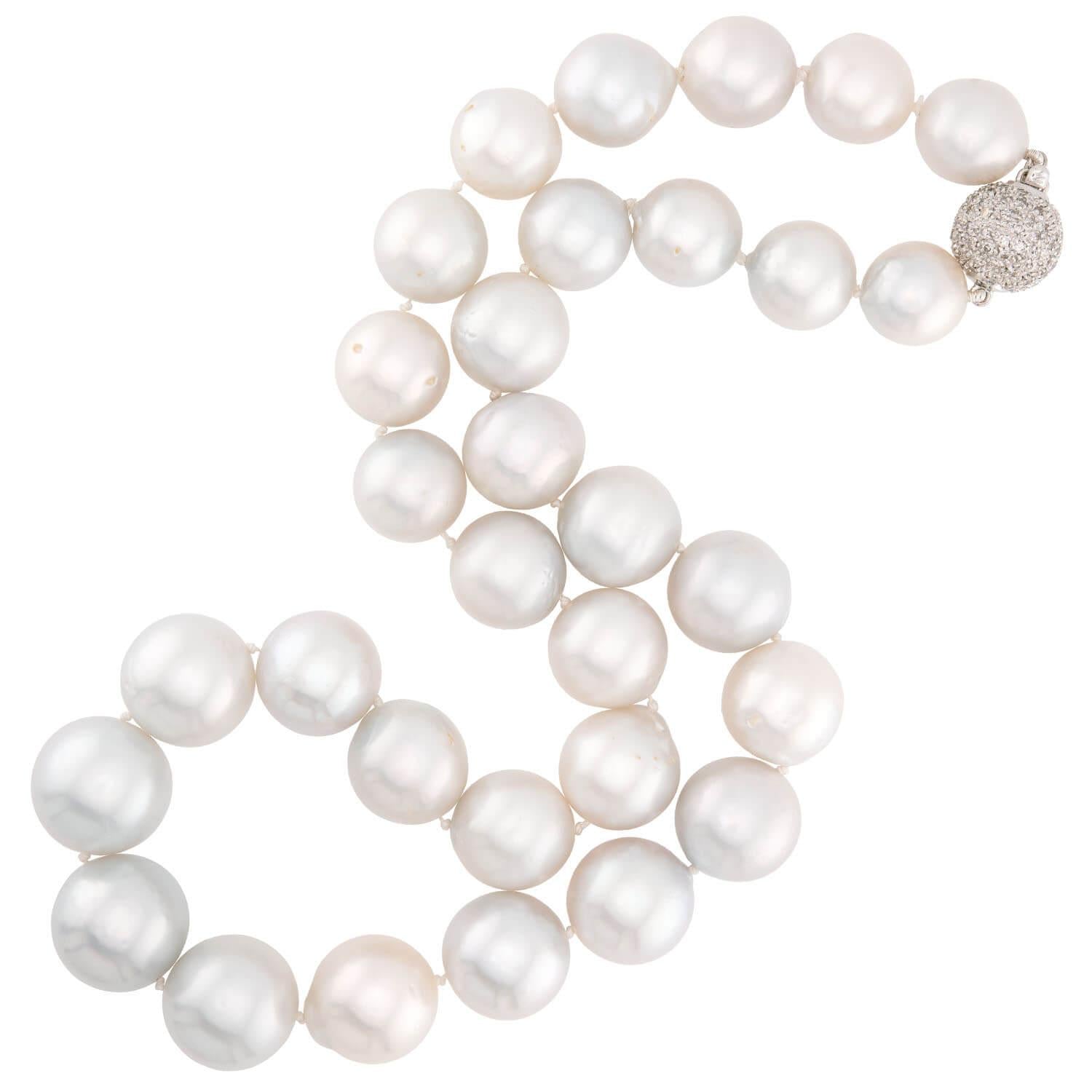 Estate 18k Pearl and Diamond Necklace 18"