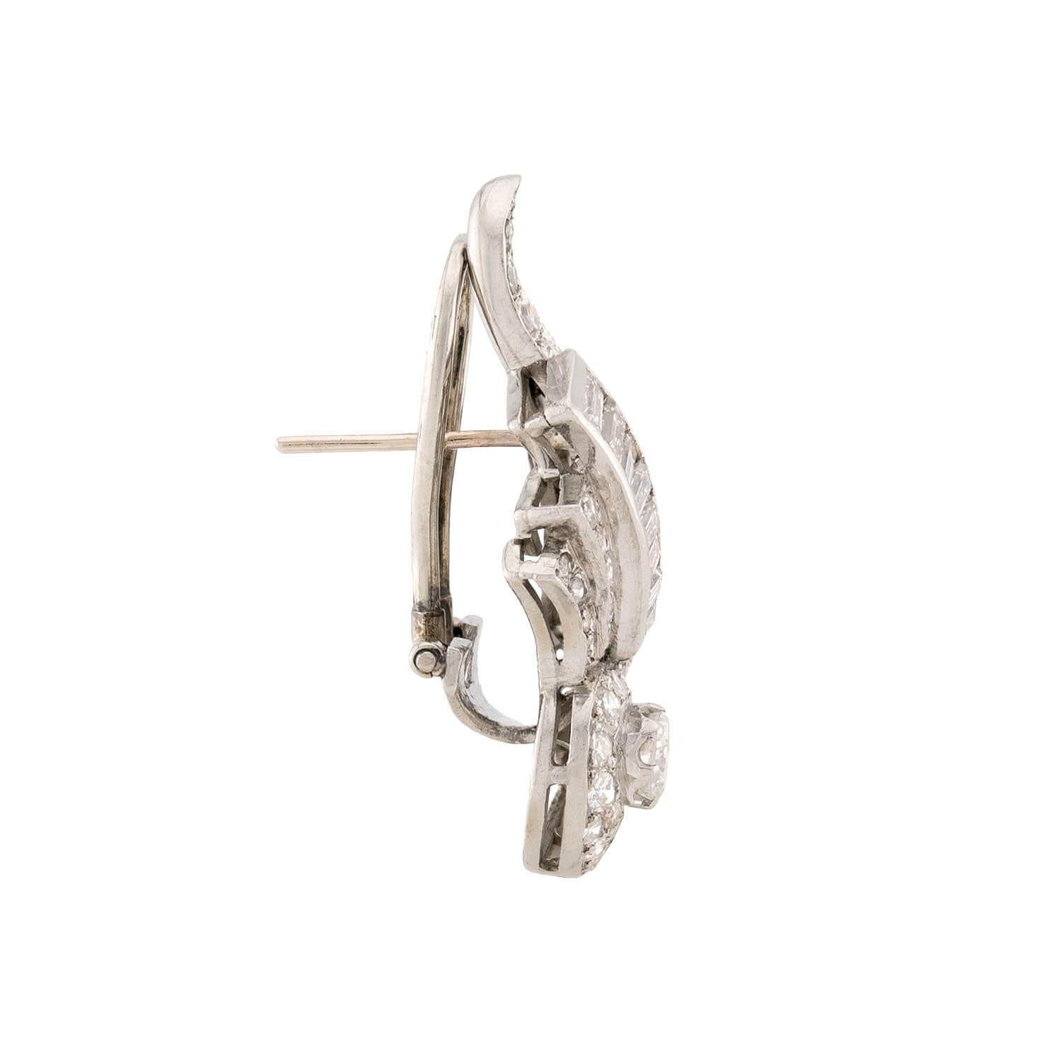 Retro Platinum Diamond Swirling-Motif Earrings