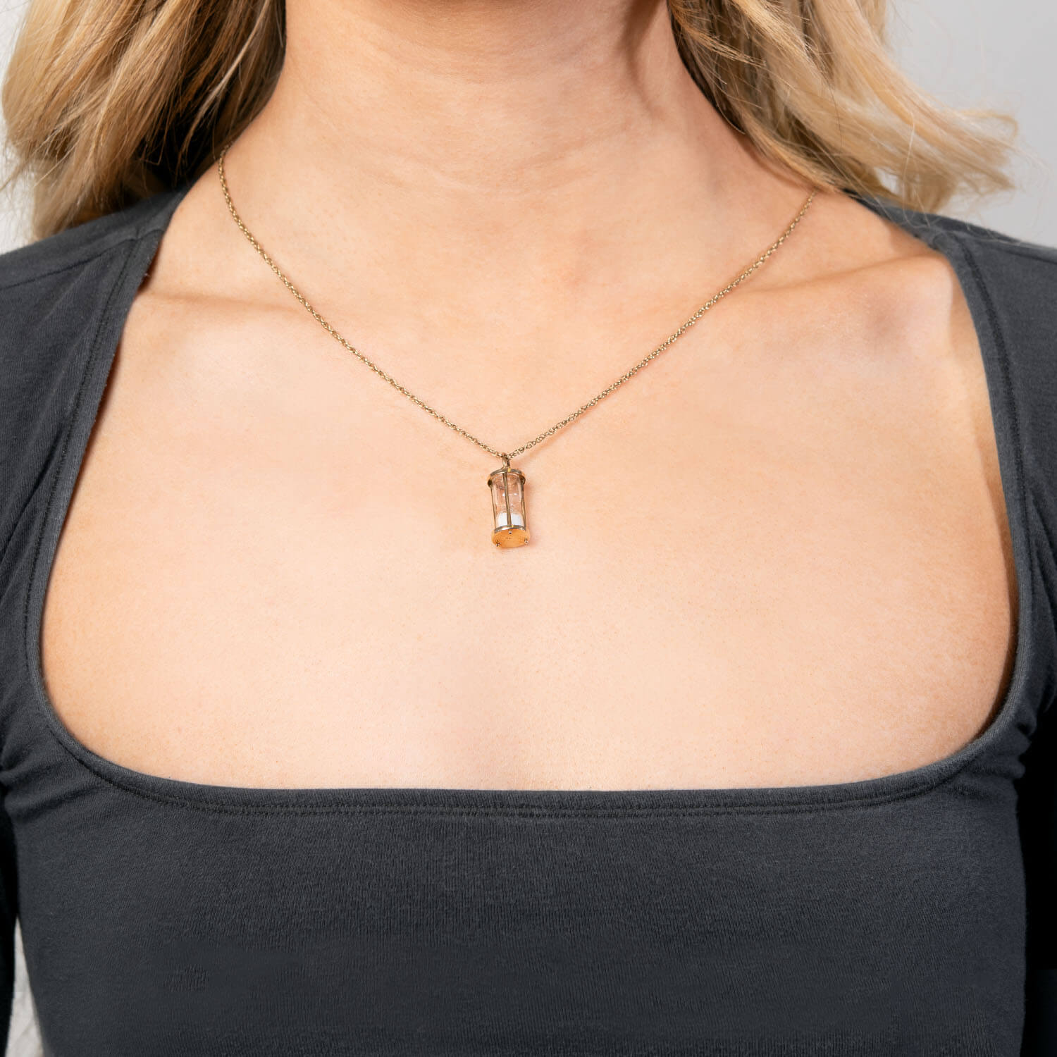 Vintage 14k Hourglass Pendant/Charm