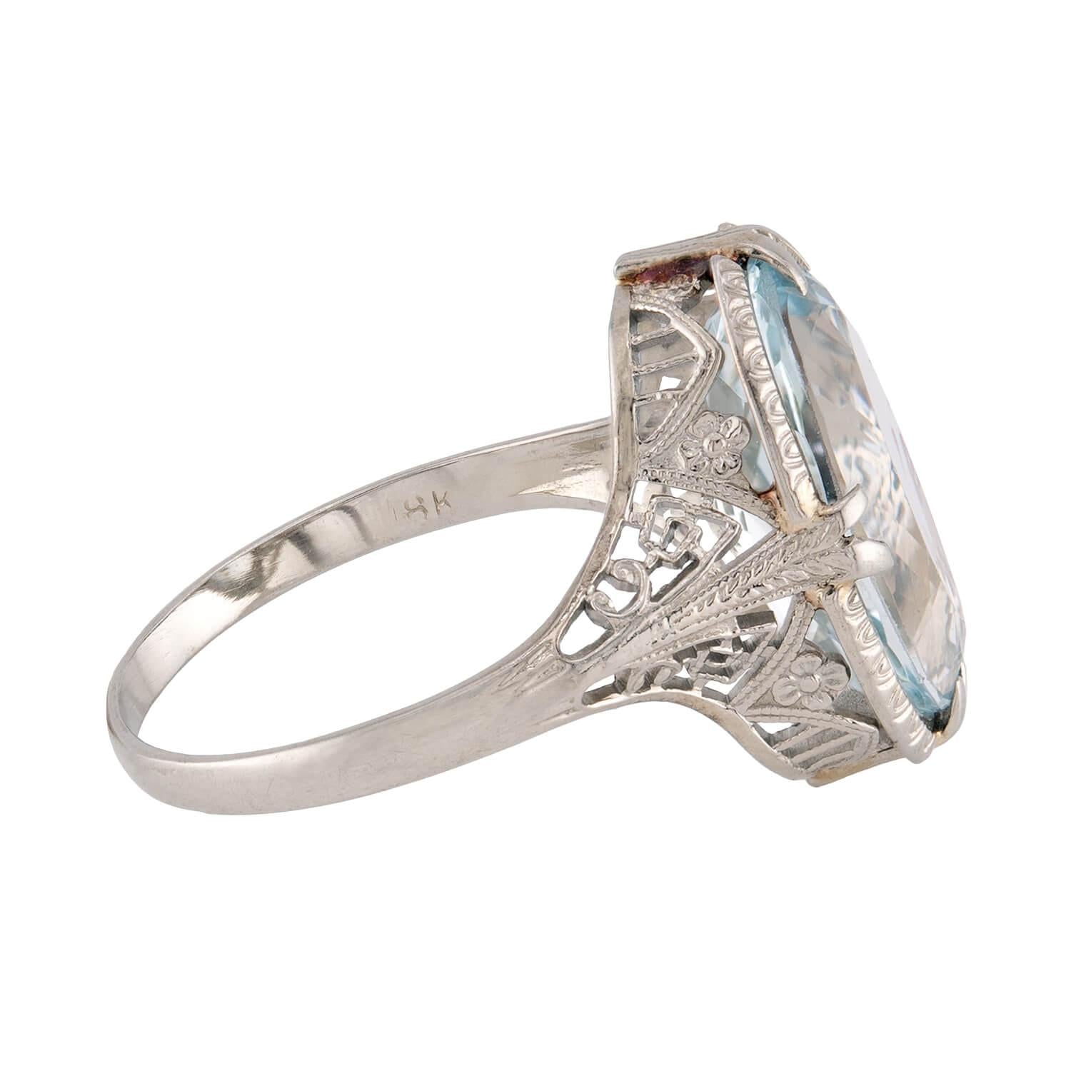 Art Deco 18k Aqua Navette Ring