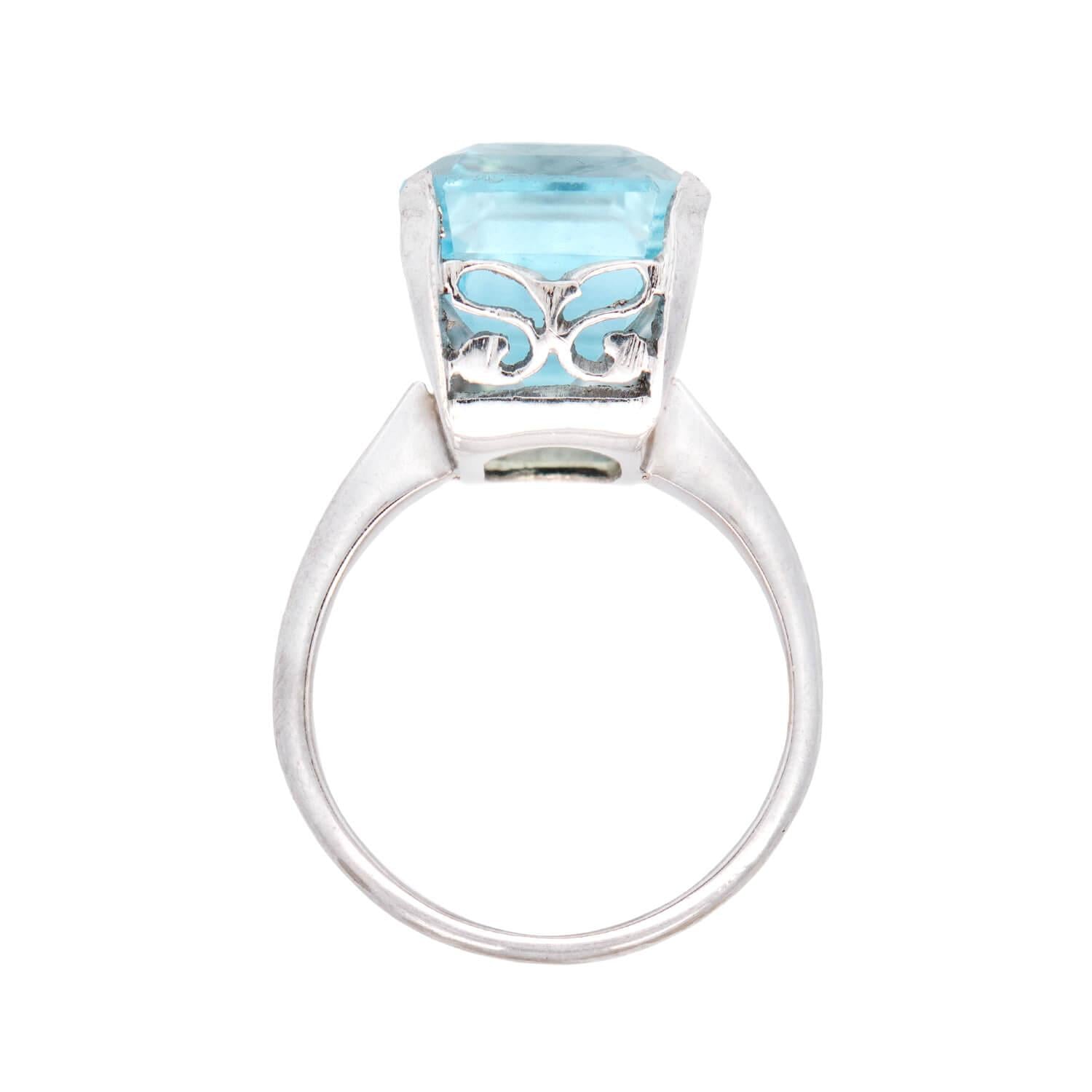 Retro 14k Aqua Cocktail Ring