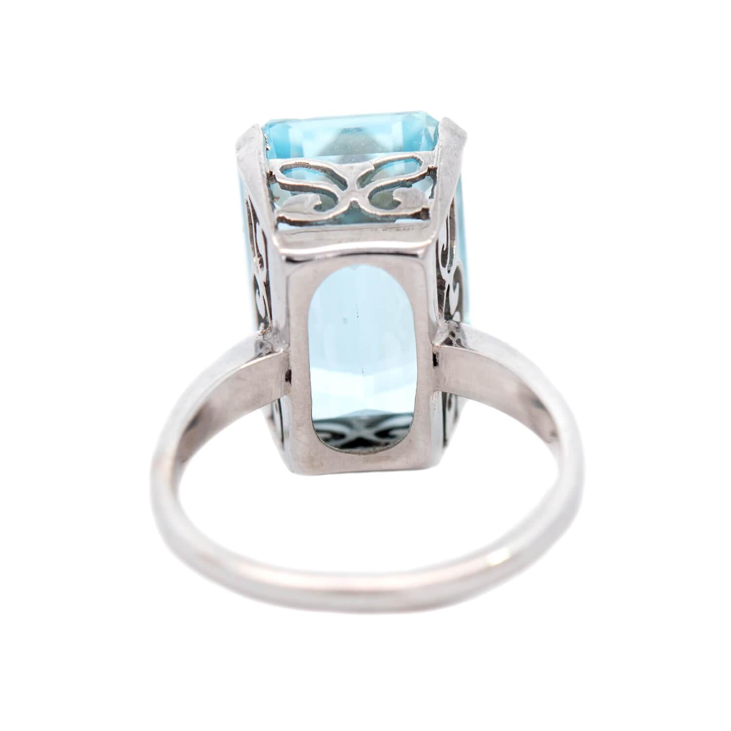 Retro 14k Aqua Cocktail Ring