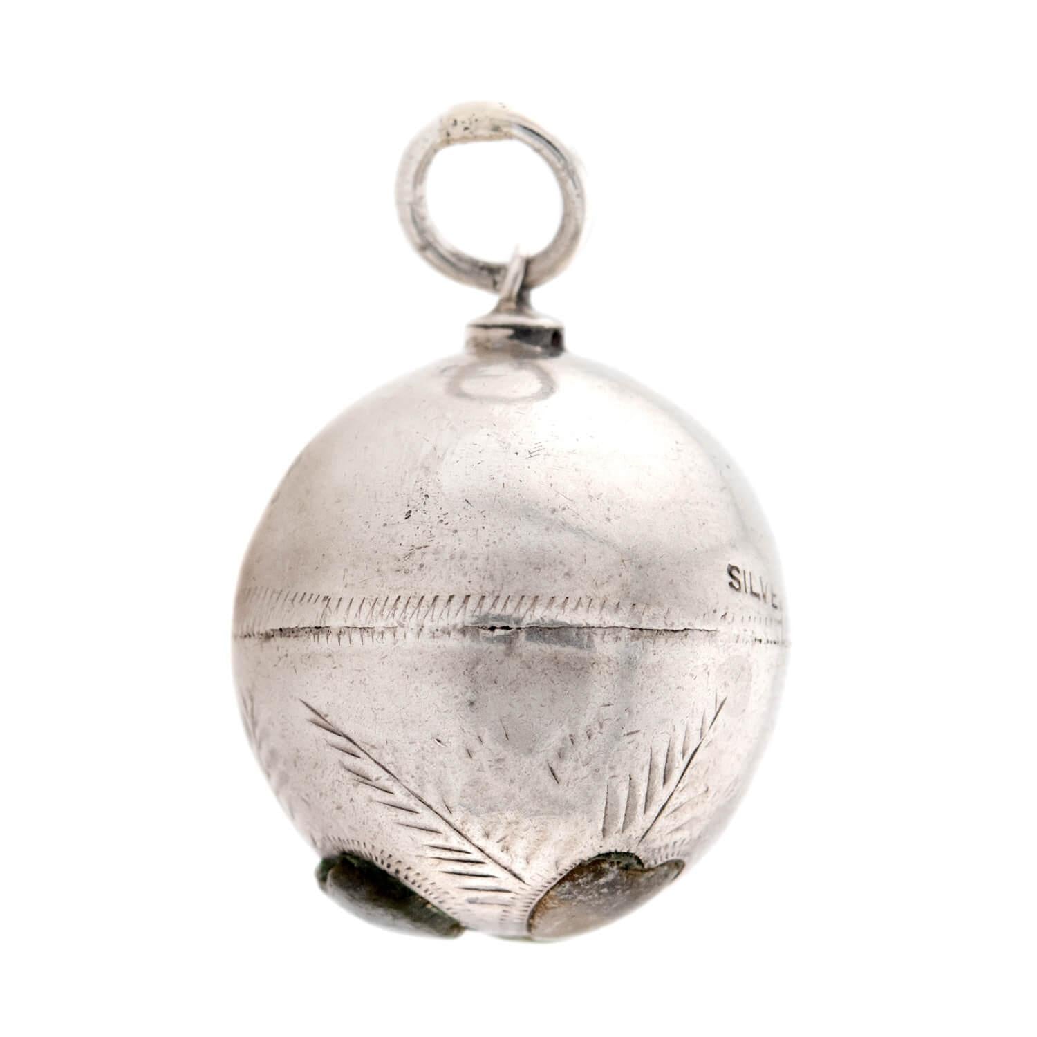 Victorian Sterling Silver Agate Clover-Motif Ball Pendant/Charm