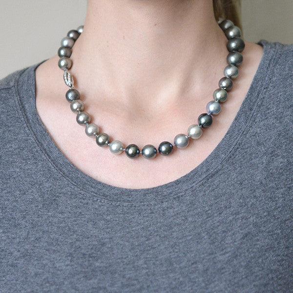 Estate 18kt & Diamond Tahitian Pearl Necklace 19"