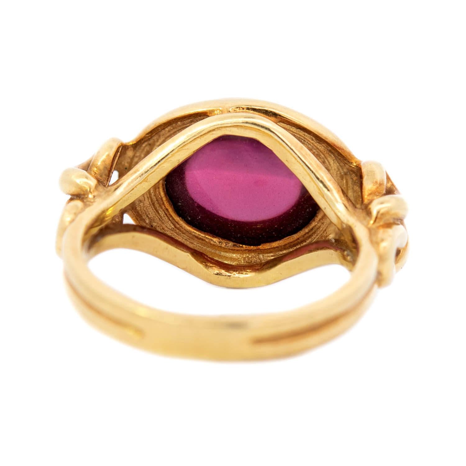 Estate 18k Rhodolite Garnet Cabochon Ring