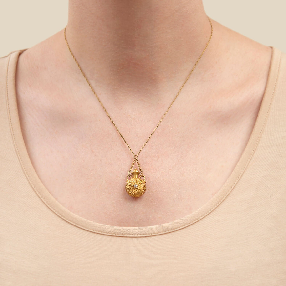 Victorian 15k Diamond Repoussé Vinaigrette Pendant